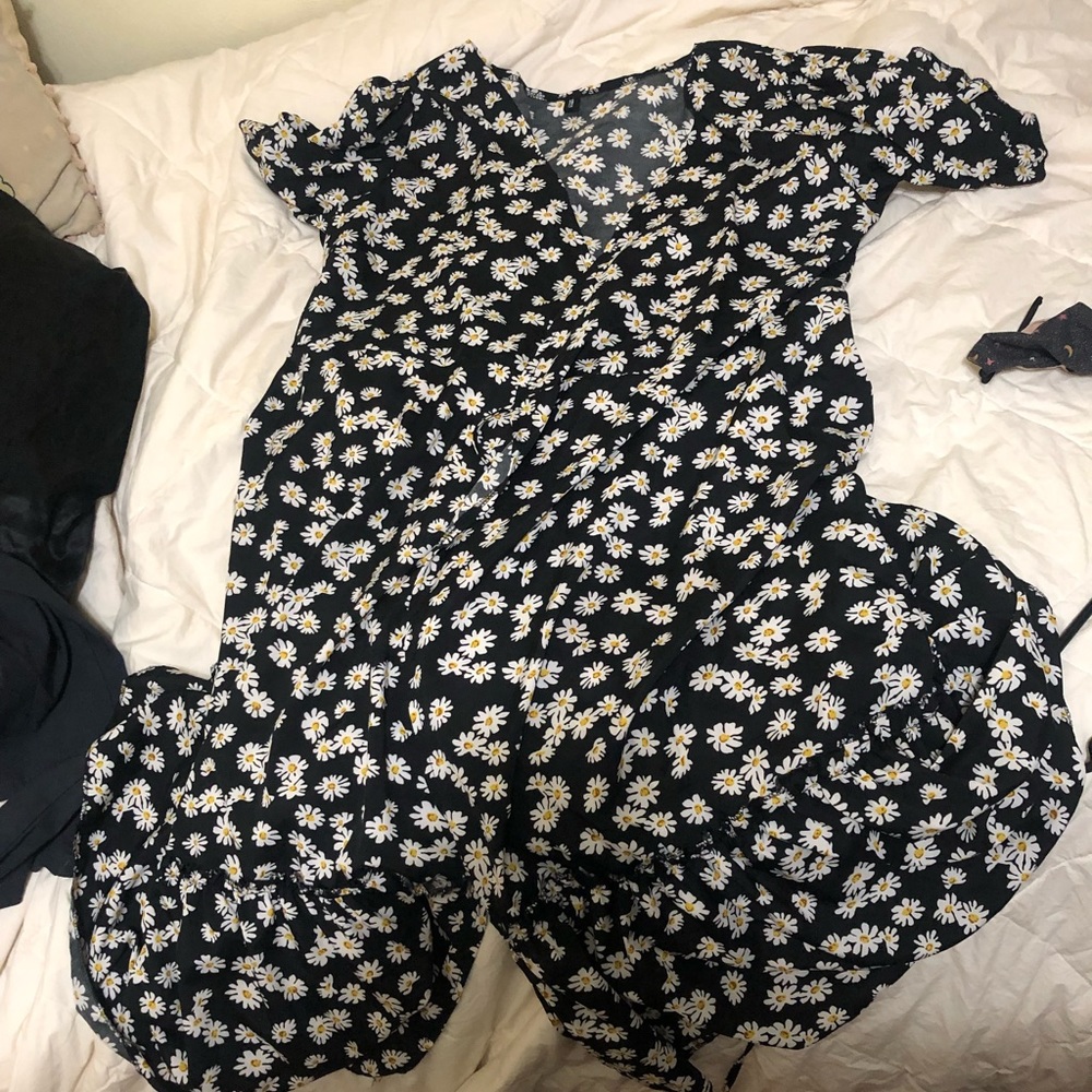 Daisy wrap dress in 3x